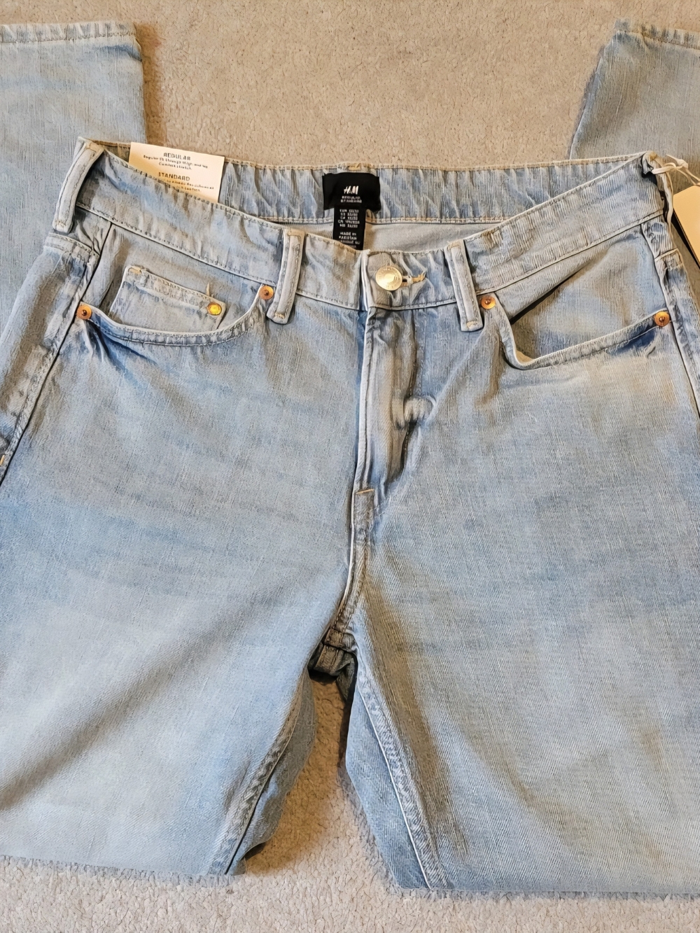 H&M Light Wash Men’s Relaxed Jeans